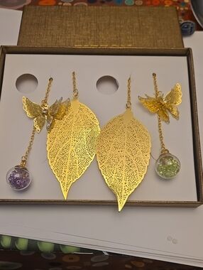 ZIZZON Metal Leaf Bookmarks featuring 3D butterfly pendants and glass beads NIB